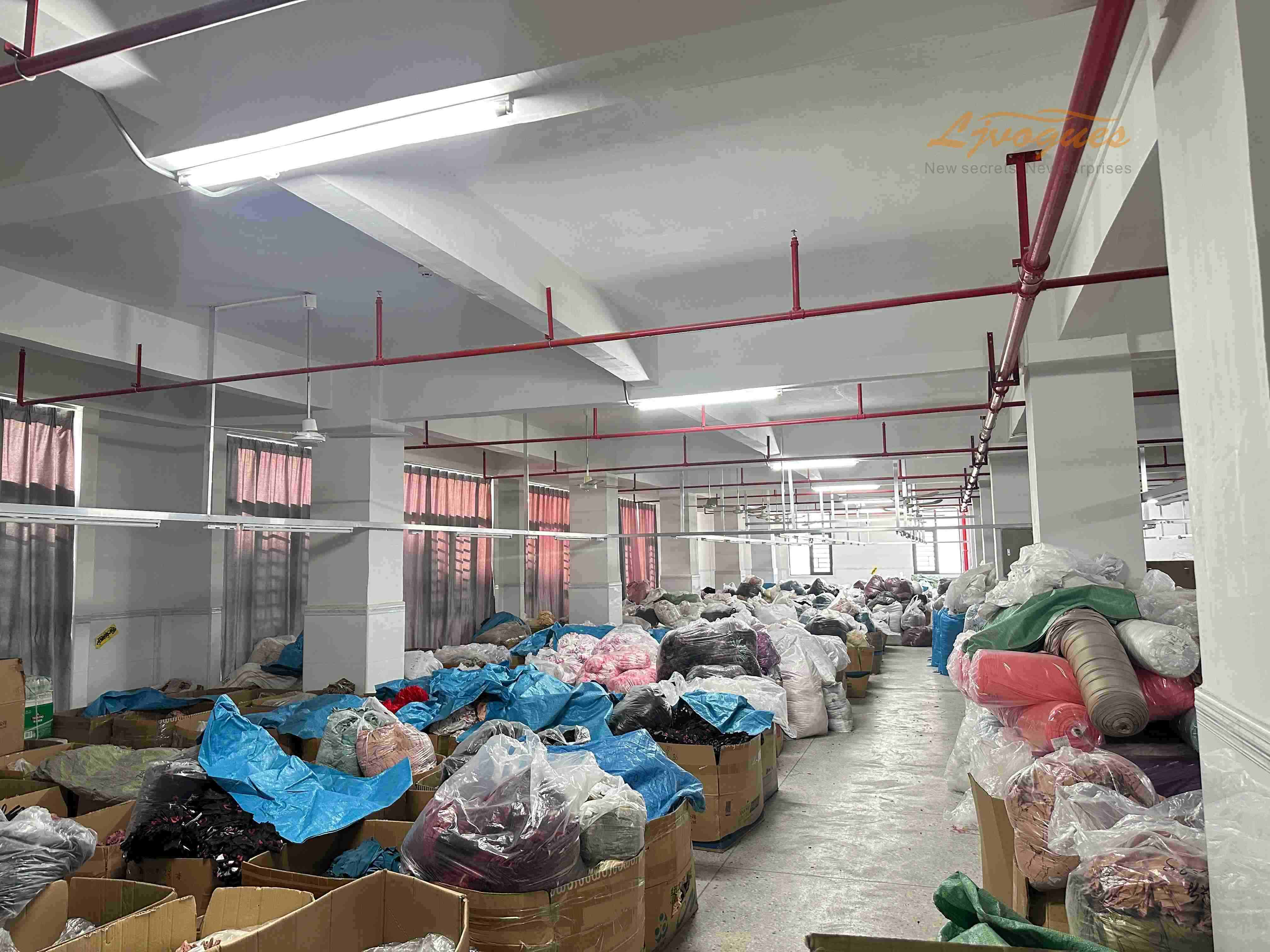 LJVOGUES-factory-material-stockpile-storage (8)