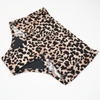 Calcinha de &eacute;poca com estampa de leopardo | OEM de 4 camadas de fluxo pesado de altura m&eacute;dia | Fabricante de roupas &iacute;ntimas de &eacute;poca com design personalizado